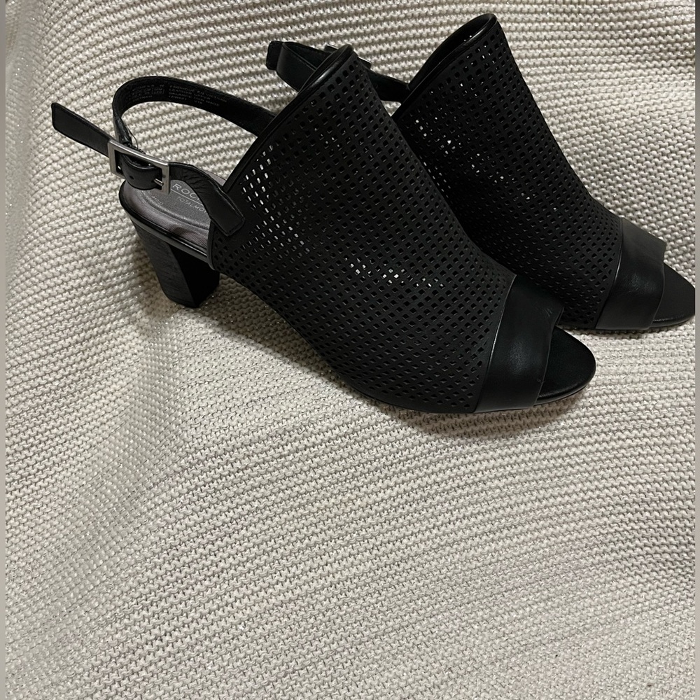 Rockport Total Motion Size 8 Women's Black Sandals with Heel